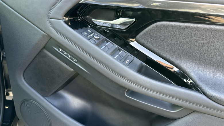 Land Rover Range Rover Evoque 2.0 D200 R-Dynamic SE 5dr Auto Diesel Hatchback